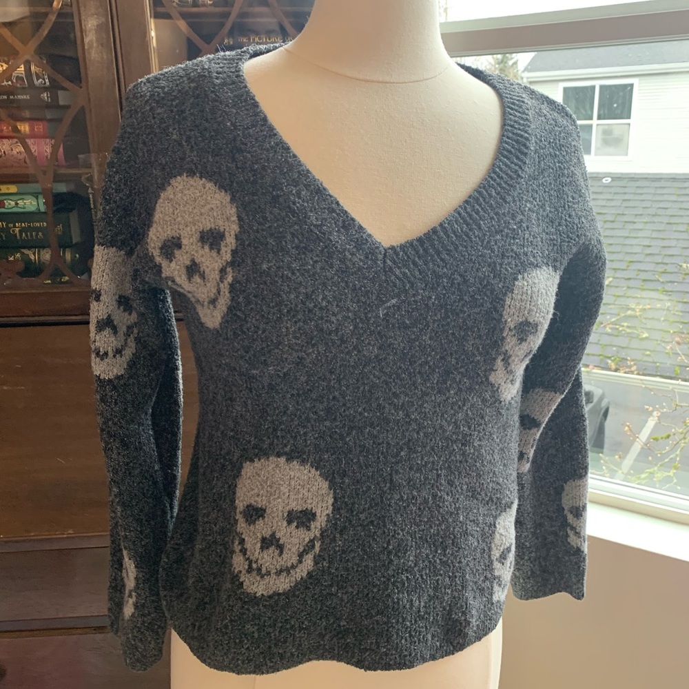 Skull sweater
